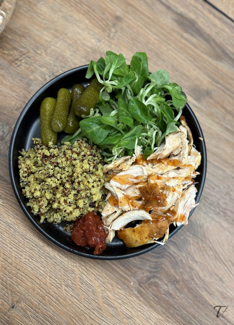 Tépett csirkemell quinoával és friss madársalátával - színes és tápláló 🌿 8 IMG 1333 scaled e1750924489459