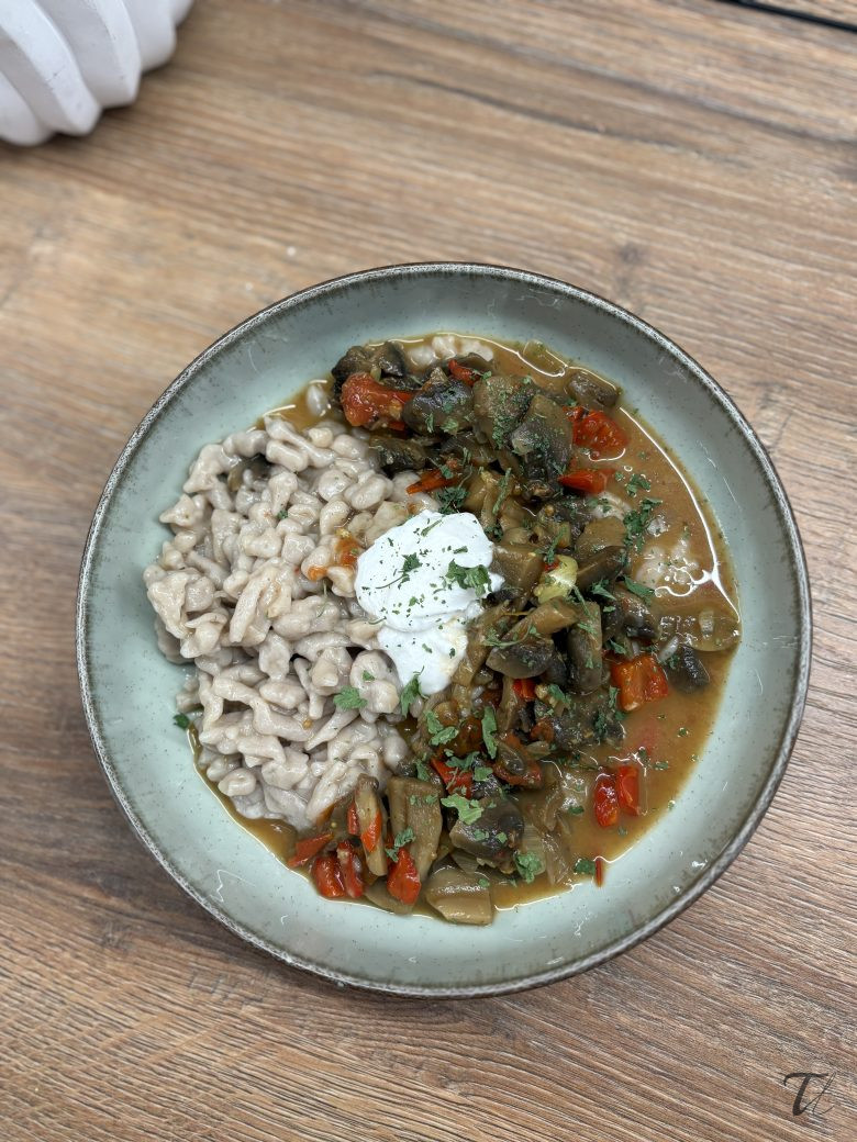 Gombapörkölt Szafi nokedlivel 🍄 6 tt IMG 4470 250821 104217