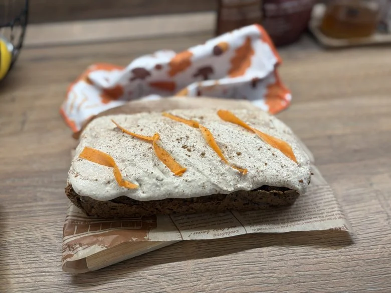 Őszi lelassulás a konyhában – puha, fűszeres répatorta 🥕 11 tt IMG 5328 250908 125315