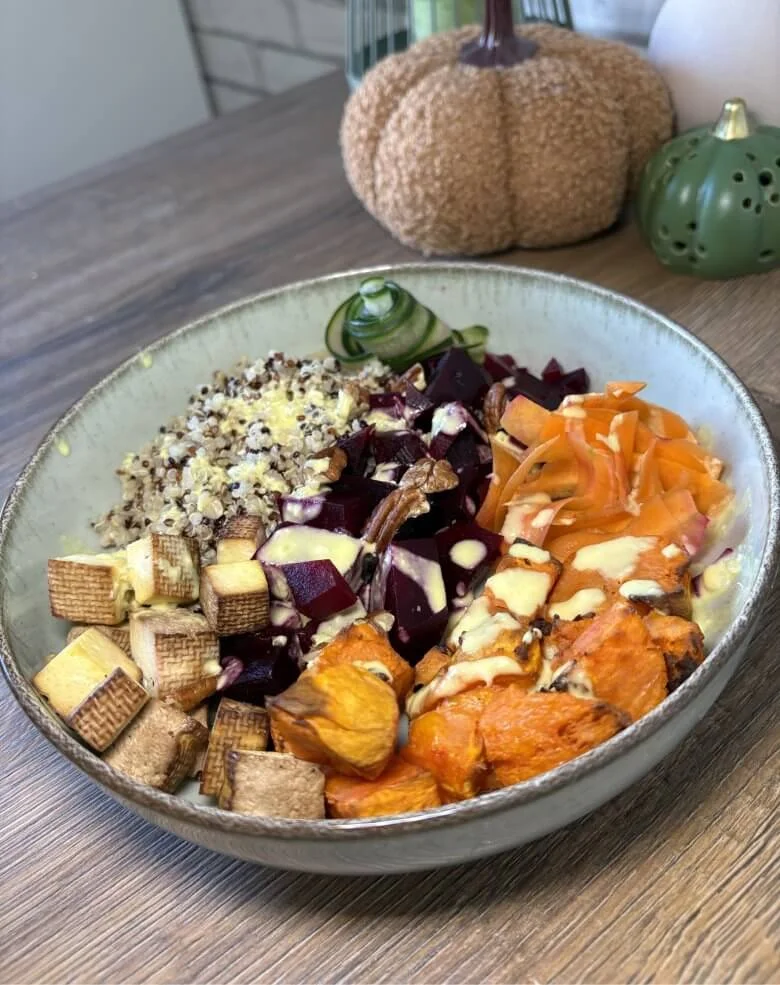 Színes, tápláló poke bowl – mert a húsmentes étkezés is lehet élvezetes 🌈 6 tt IMG 6037 250917 122802